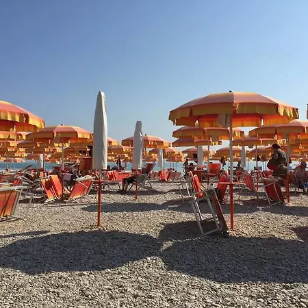 Terrazza Sul Mare 住宿加早餐酒店 法诺
